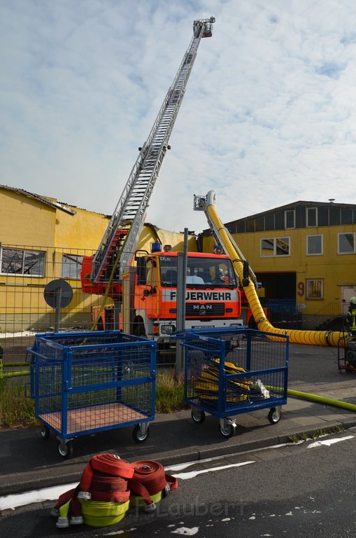 Grossfeuer Poco Lager Koeln Porz Gremberghoven Hansestr P516.JPG - Miklos Laubert